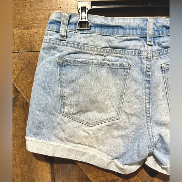 EUC Like New KanCan Light Wash Cuffed Denim Shorts - Picture 10 of 14